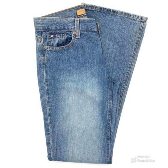 Tommy Hilfiger Denim - 🥳 3/$15 Tommy Hilfiger Jeans Flare Leg